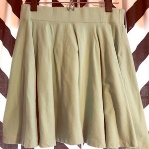 NWOT U.O. (pins & needles) Green Skater Skirt Sz M